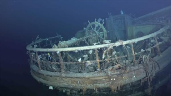 Bild 1 von 13: Auf dem Grund des Weddellmeeres in der Antarktis wurde 2022 das Wrack der Endurance entdeckt. Geborgen werden darf das Schiff, mit dem 1914  Ernest Shackleton die Antarktis durchqueren wollte, jedoch nicht. Der Antarktisvertrag schützt das legendäre Wrack als historische Stätte vor menschlichem Zugriff.