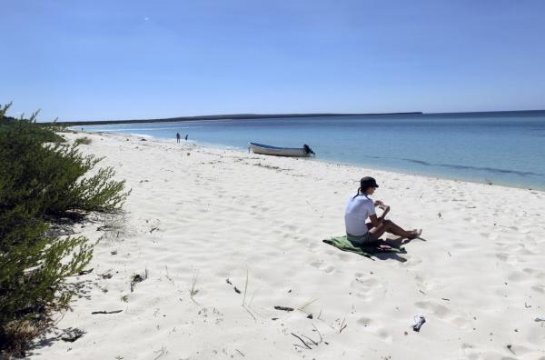 Bild 1 von 2: Blick auf die Bahía de las Águilas in der Dominikanischen Republik.
