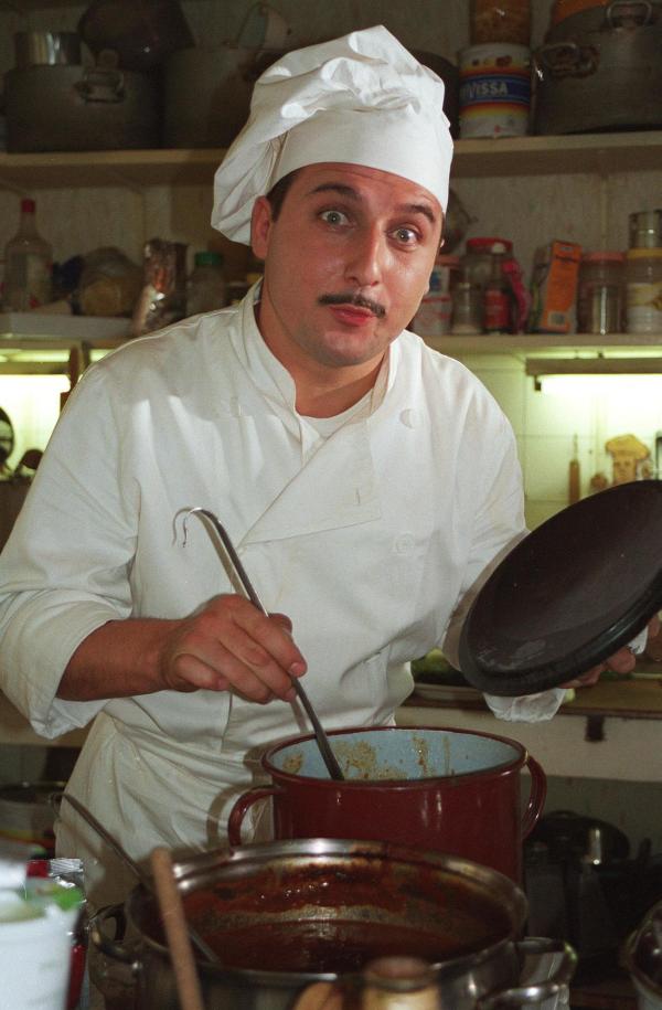 Bild 1 von 4: Im Bild: Christoph Fälbl (Boris).