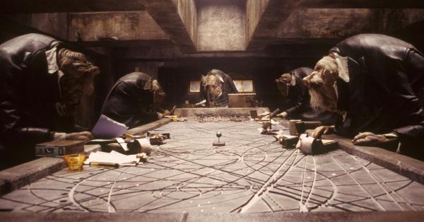 Bild 1 von 8: Arthur Dent, englischer Durchschnittsbürger, hat heute wirklich keinen guten Tag erwischt. Zunächst wird sein Haus abgerissen, um Platz für eine Straße zu machen, und dann beschließen außerirdische Vogonen, dass nun auch sein gesamter Heimatplanet weg muss ...