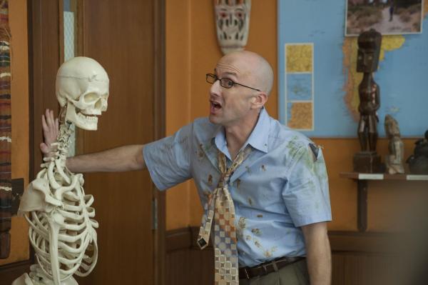 Bild 1 von 26: Dekan Pelton (Jim Rash) hält wie immer alle auf Trab ...