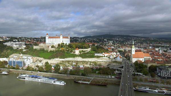 Bild 1 von 5: Im Bild: Burg von Bratislava.