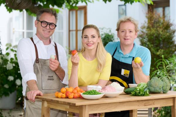 Bild 1 von 13: Im Bild: Max Stiegl, Silvia Schneider, Fritz Treiber.