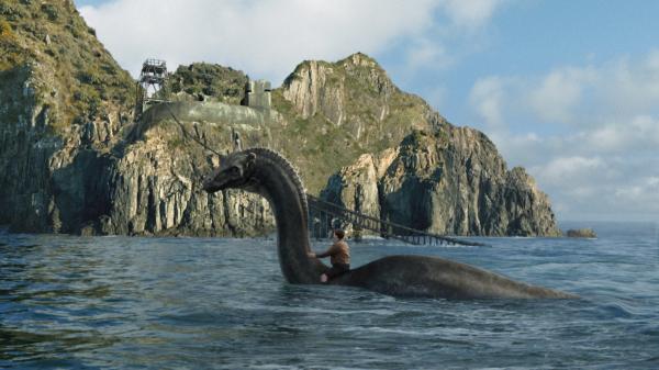 Bild 1 von 1: PK-17: Revolution Studios', Walden Media's, and Beacon Pictures' The Water Horse: Legend of the Deep is the story of a young boy who brings home a magical egg -- and soon finds himself raising an amazing creature: the mythical \