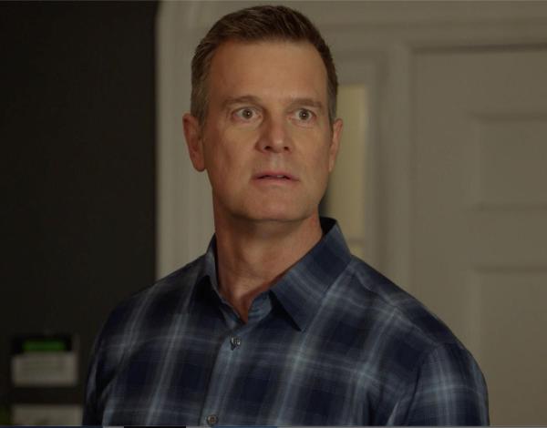 Bild 1 von 5: Bobby Nash (Peter Krause)