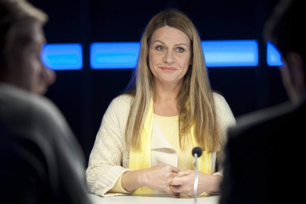 Bild 1 von 29: Will unbedingt ihre scheinbar heile Welt retten: Eva Schuhmann (Dana Geissler) ...