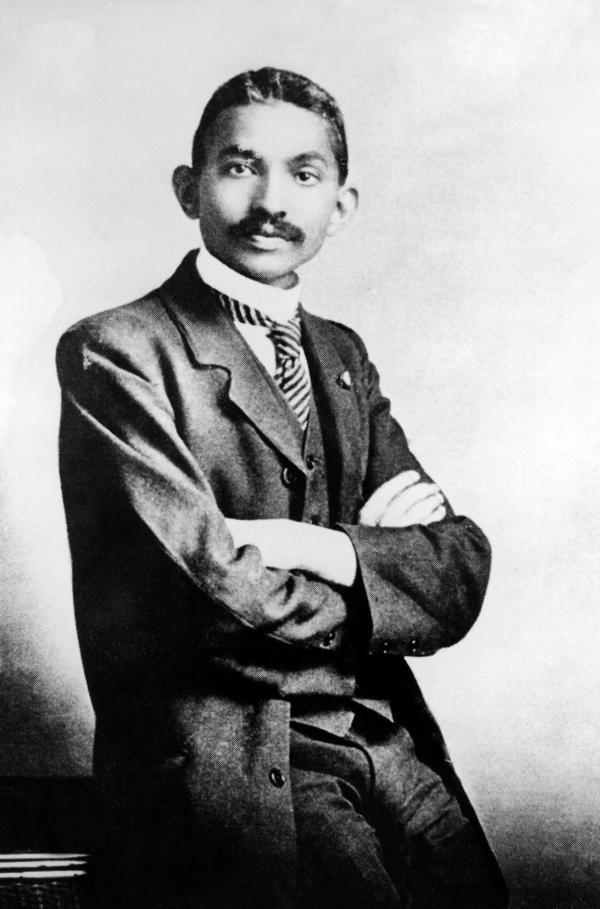 Bild 1 von 4: Gandhi als Anwalt in Johannesburg um 1894: Der indische Menschenrechtskämpfer war ein Verfechter der vegetarischen Lebensweise.