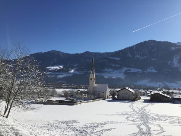 Bild 1 von 5: Stans, im Hintergrund Schwaz, Gallzein und Koglmoos.