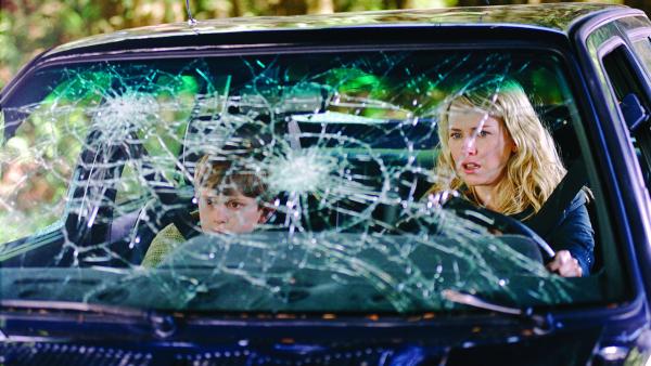 Bild 1 von 3: Um mit ihrem Sohn Aidan (Daid Dorfman) ein neues Leben zu beginnen, zieht Rachel Keller (Naomi Watts) in eine ruhige Kleinstadt. Doch auch hier kursiert das geheimnisvolle Videoband..