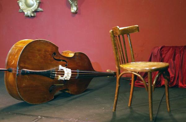 Bild 1 von 2: In Deutschlands Hauptstadt wird jeden Abend in zahlreichen mehr oder weniger bekannten Clubs Jazz, Swing oder Blues gespielt.