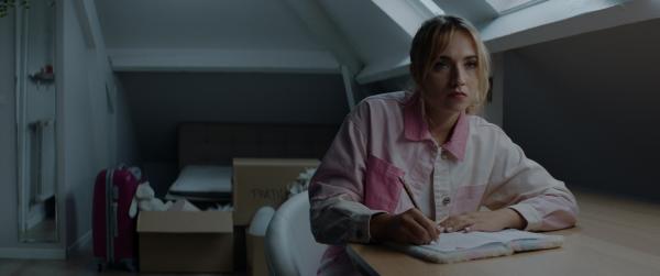 Bild 1 von 3: Trotz des hohen Risikos ist Lola (Chloé Jouannet) bereit, alles zu tun, um die Underground-Szene weiter anzuführen.