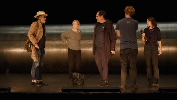 Bild 1 von 6: Wiederaufnahme von \