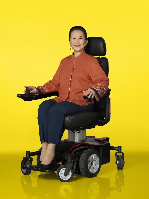Bild 1 von 18: (5. Staffel) - Grandma Huang (Lucille Soong)
