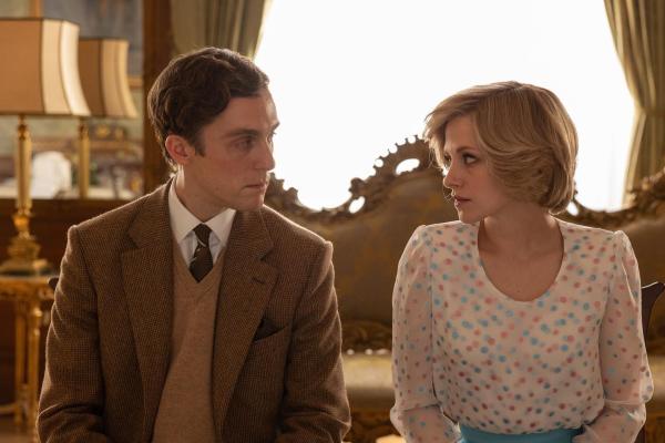 Bild 1 von 23: Im Bild: Jack Farthing (Prinz Charles), Kristen Stewart (Prinzessin Diana).