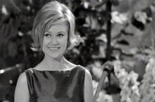 Bild 1 von 1: Diese Zeit war eine Blütezeit des Schlagers, in dessen Texte sich die Gefühle von Freiheit und Unbeschwertheit widerspiegeln. Zu sehen sind rare Aufnahmen u.a. von Roland W. mit \