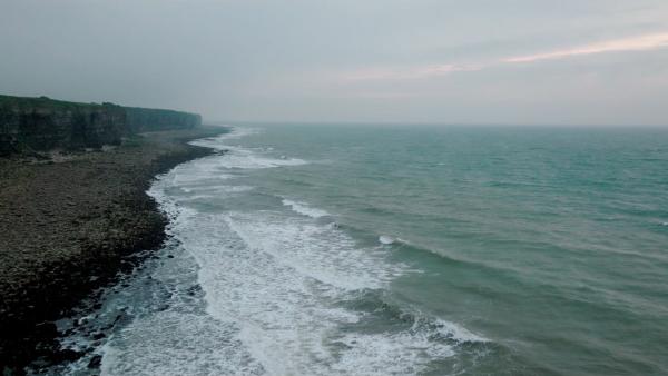 Bild 1 von 6: 1066 sind die rauen Küsten der Normandie Ausgangspunkt der normannischen Eroberung Englands.