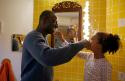 Omar Sy in: Plötzlich Papa