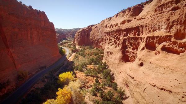 Bild 1 von 5: Der Highway 12 führt durch atemberaubende Landschaften.