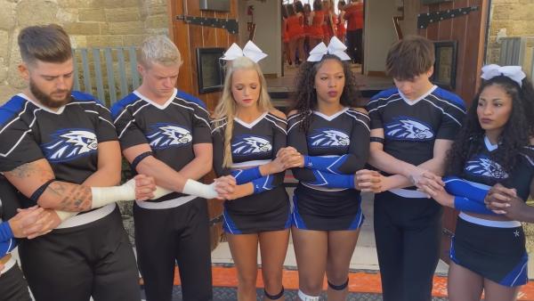 Bild 1 von 5: Für die Cheerleader in Bethany, Oklahoma beginnt das Training immer mit einem gemeinsamen Gebet.