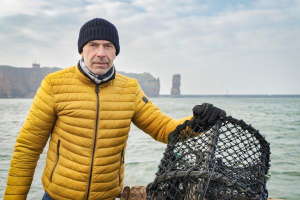 Bild 1 von 10: Der Hummer war bis in die 1930er-Jahre das heimliche Wappentier Helgolands. Damals wurden die Tiere tonnenweise gefangen. Vor einigen Jahren standen sie kurz vor dem Aussterben.