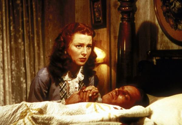 Bild 1 von 6: Tally (Susan Morrow, l.) pflegt den verwundeten Warbonnet (Charlton Heston, r.) ...
