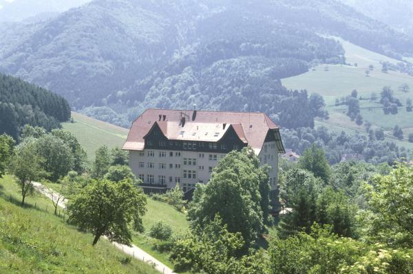 Bild 1 von 1: Die Schwarzwaldklinik.