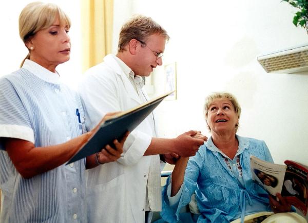Bild 1 von 10: Im Bild (v.li.): Christine Schuberth, Reinhard Nowak, Waltraut Haas.