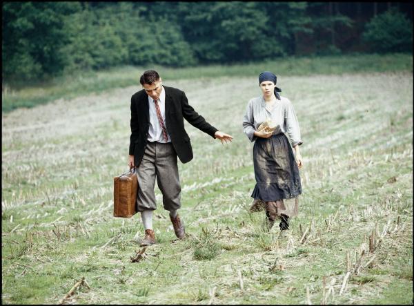 Bild 1 von 4: Albert Wimschneider (Werner Stocker, l.); Anna Wimschneider (Dana Vávrová, r.)
