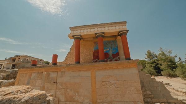 Bild 1 von 4: Die Minoer hinterlassen ein einzigartiges Erbe an Kunst und Architektur, darunter der Palast von Knossos.