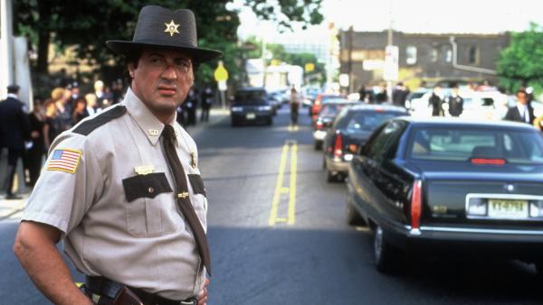 Bild 1 von 5: Sheriff Freddy Heflin macht Jagd auf korrupte New Yorker Polizisten.