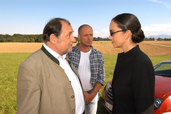 Bild 1 von 4: Im Bild (v.li.): Manfred Schmid, Daniel Micheel, Irina Wanka.