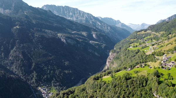 Bild 1 von 10: Im Bild: Das Calancatal ist eines der steilsten und schmalsten Täler der Schweiz.