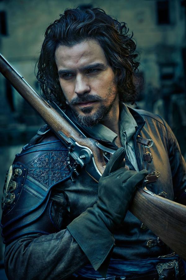 Bild 1 von 9: Aramis (Santiago Cabrera)