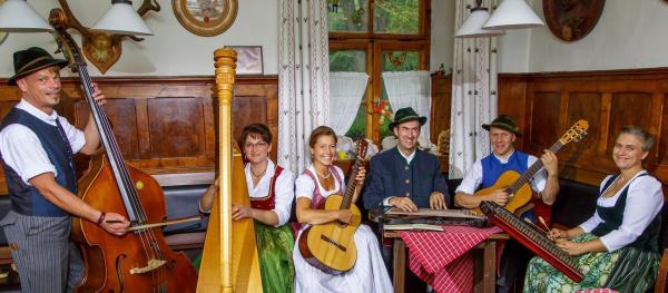 Bild 1 von 15: Im Bild: Kirchleitn Soatnmusi.