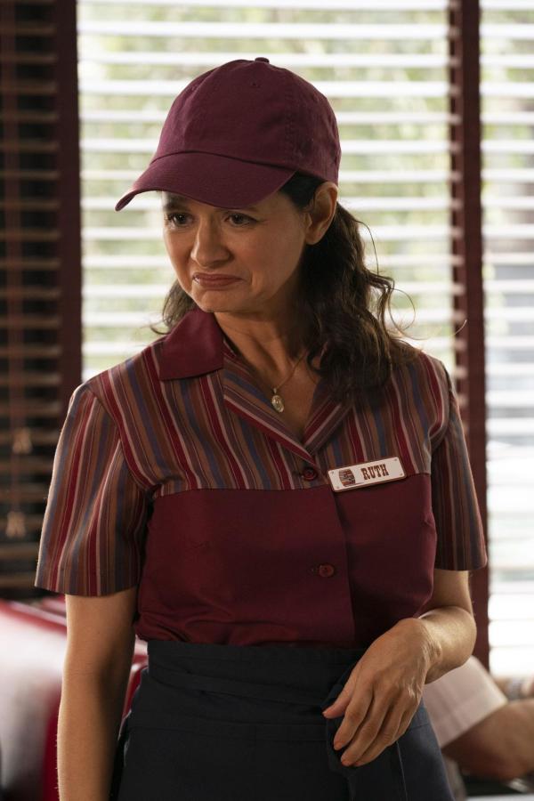 Bild 1 von 11: Ruth (Bernadette Perez)