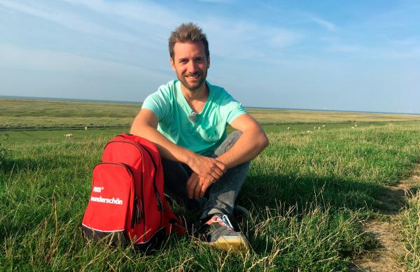 Bild 1 von 1: Moderator Daniel Aßmann.