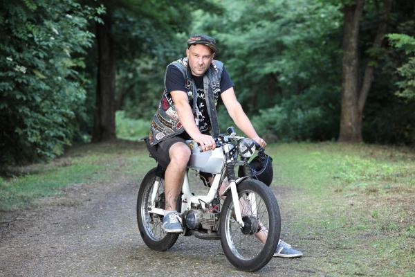 Bild 1 von 24: 