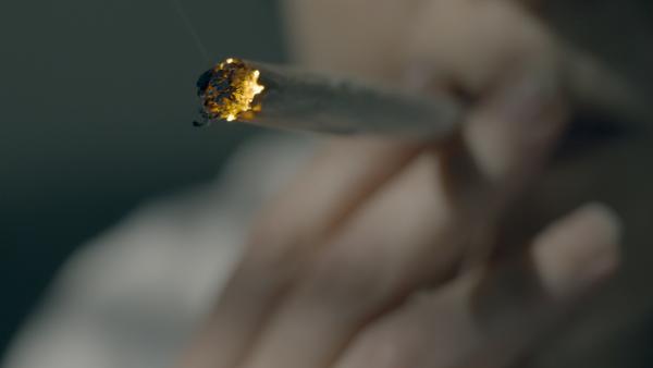 Bild 1 von 4: Cannabis ist eine Volksdroge, etwa fünf Millionen Deutsche kiffen regelmäßig.