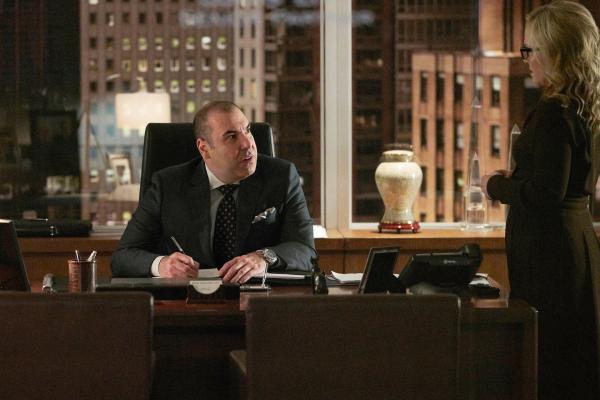 Bild 1 von 3: Wird es doch noch eine Versöhnung geben können zwischen Louis (Rick Hoffmann) und Sheila (Rachel Harris)?