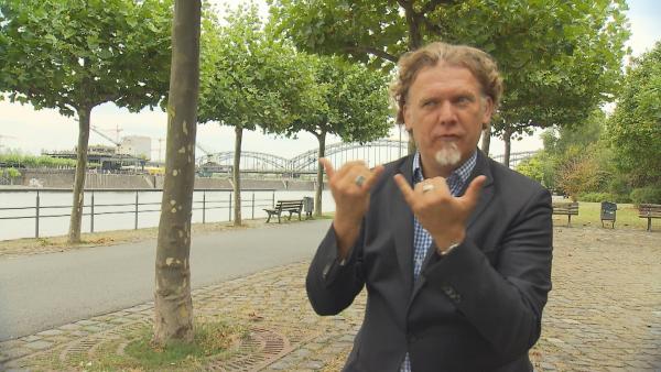 Bild 1 von 1: Moderator Thomas Zander.
