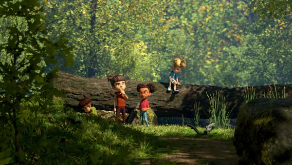 Bild 1 von 4: Während Bohnenstange, Lina und Raphael noch über die Frage grübeln, ist Kleiner Fuß der Lösung des Rätsels schon ganz nah.