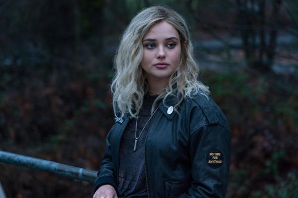 Bild 1 von 10: Mara Carlyle (Katherine Langford)