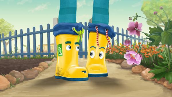 Bild 1 von 3: Die Gummistiefel Torf (links) und Buddel (rechts) kommen endlich mal wieder in ihren Garten.