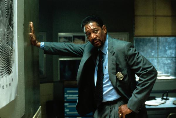 Bild 1 von 10: Alex Cross (Morgan Freeman) gibt nicht auf. Unter den Entführungsopfern befindet sich auch seine Nichte.