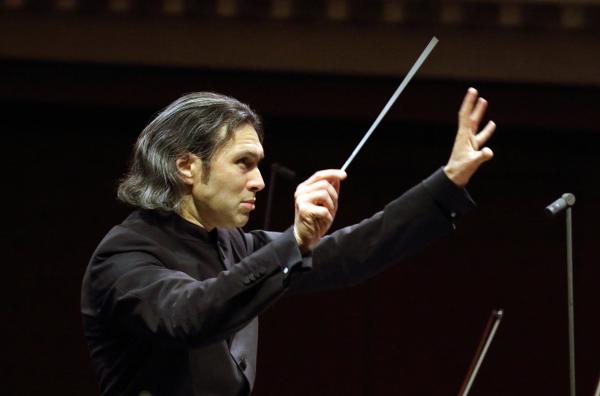 Bild 1 von 5: Seit 2021 begeistert Vladimir Jurowski als Generalmusikdirektor an der Bayerischen Staatsoper in München.