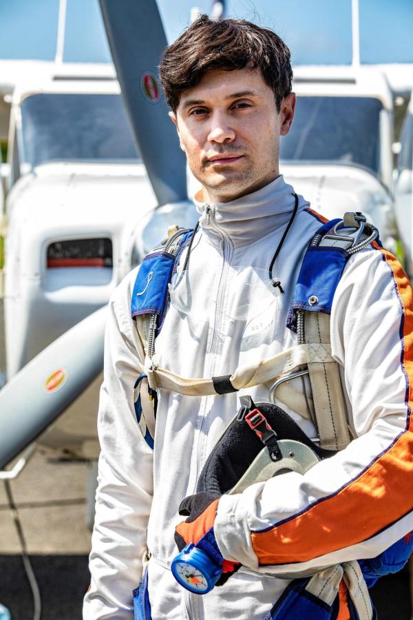 Bild 1 von 14: Im Bild: Andrew Leung (Laurence Terry).