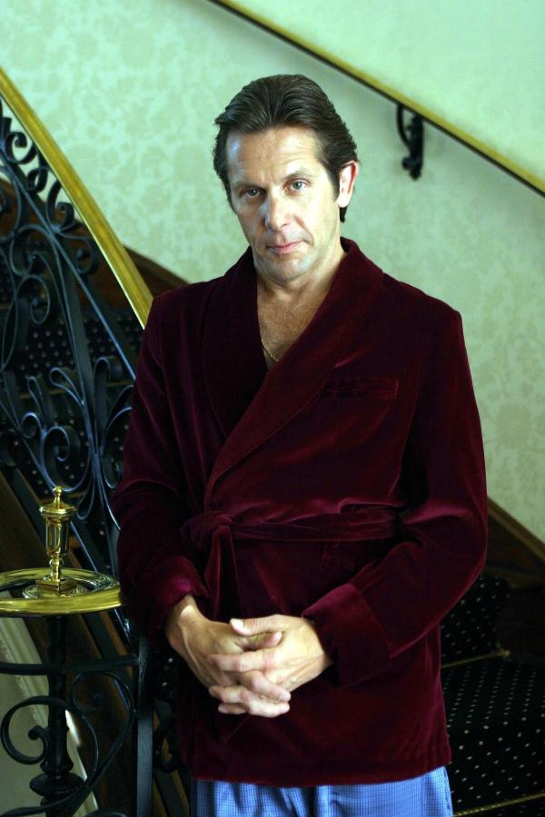 Bild 1 von 1: Im Bild: Gary Cole (Dexter Larson).