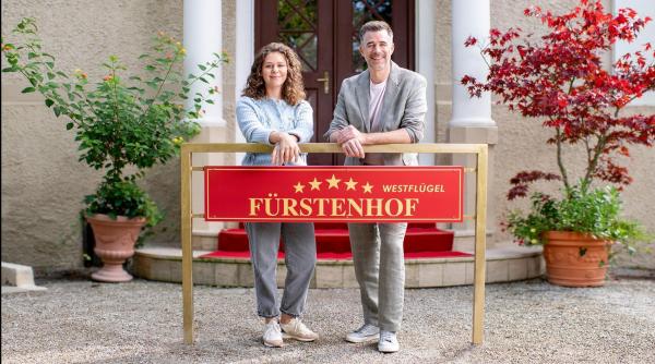 Bild 1 von 30: Im Bild: Johanna Graen (Fanny Schätzl), Jo Weil (Yannik Rudloff).