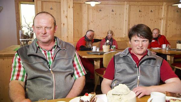 Bild 1 von 12: Im Bild: Willi und Ilse Schwarzkogler (Wieslechalm).