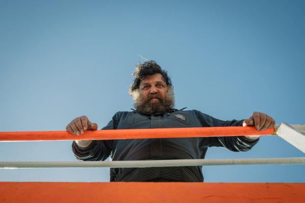 Bild 1 von 7: Charlie (Hovik Keuchkerian)